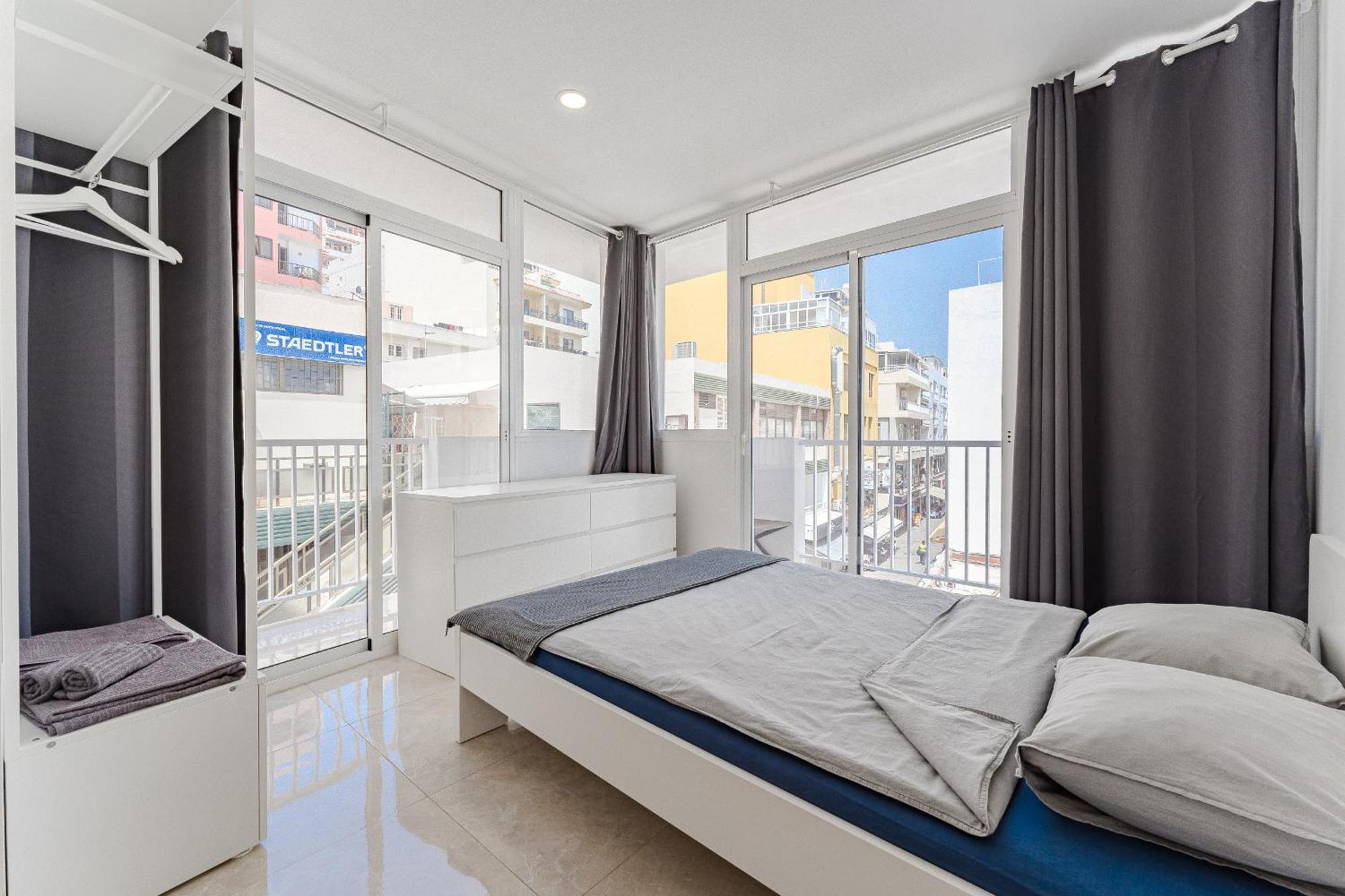 Few Steps From The Beach Hostel In Los Cristianos 아로나 외부 사진