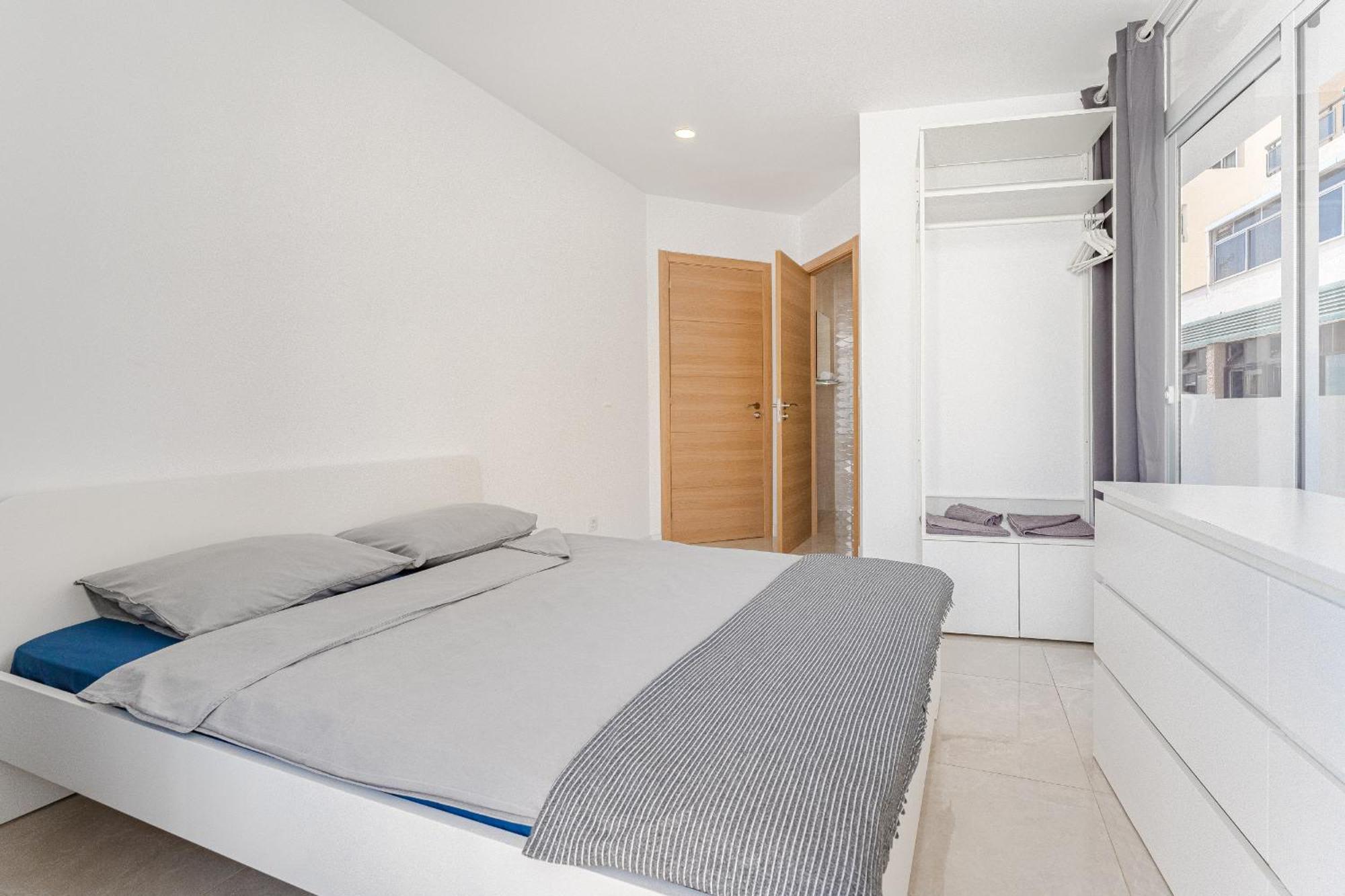 Few Steps From The Beach Hostel In Los Cristianos 아로나 외부 사진
