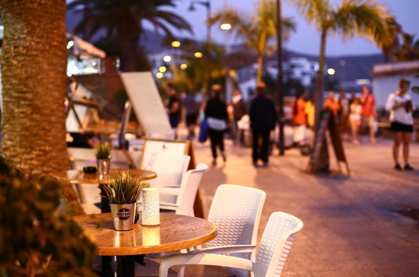 Few Steps From The Beach Hostel In Los Cristianos 아로나 외부 사진