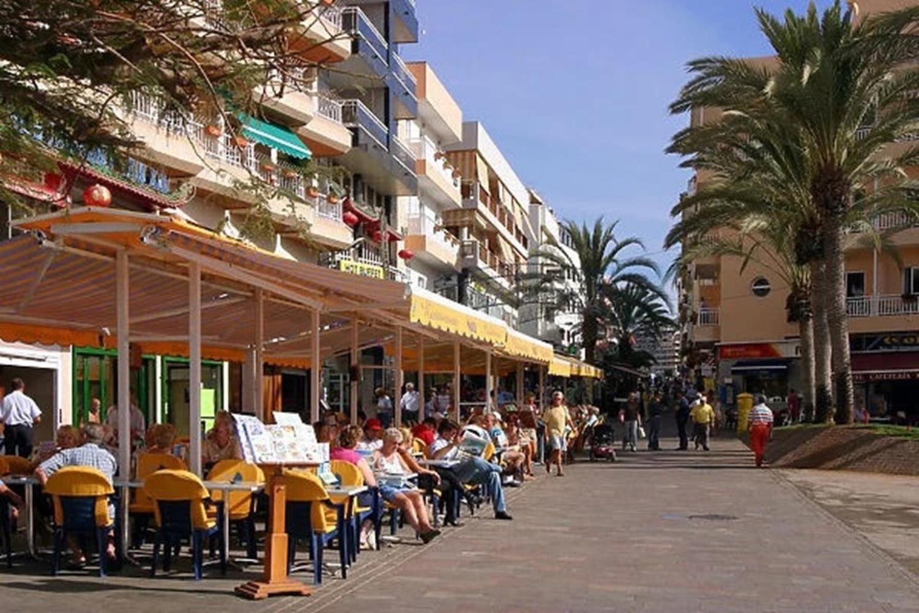Few Steps From The Beach Hostel In Los Cristianos 아로나 외부 사진