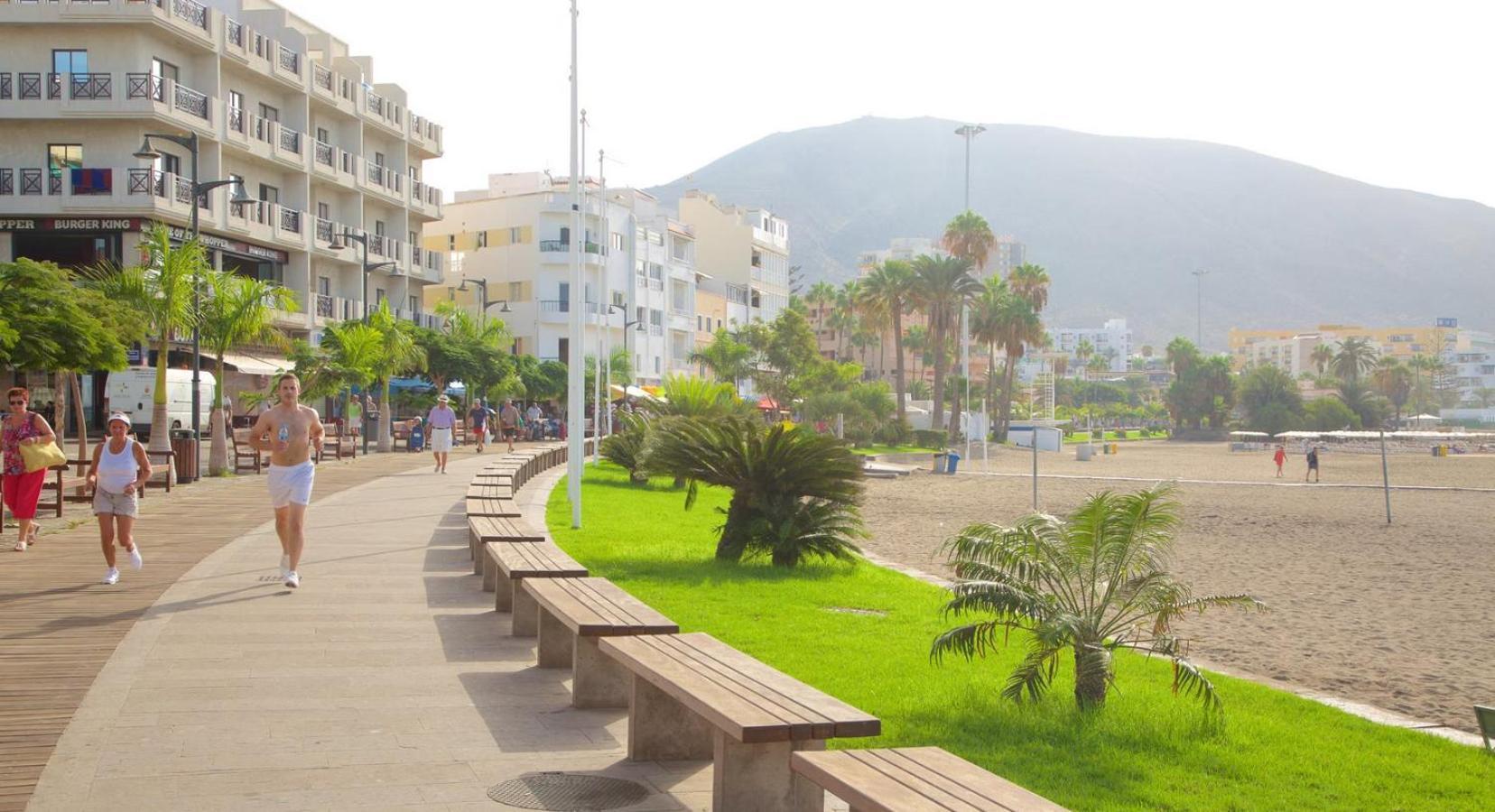 Few Steps From The Beach Hostel In Los Cristianos 아로나 외부 사진