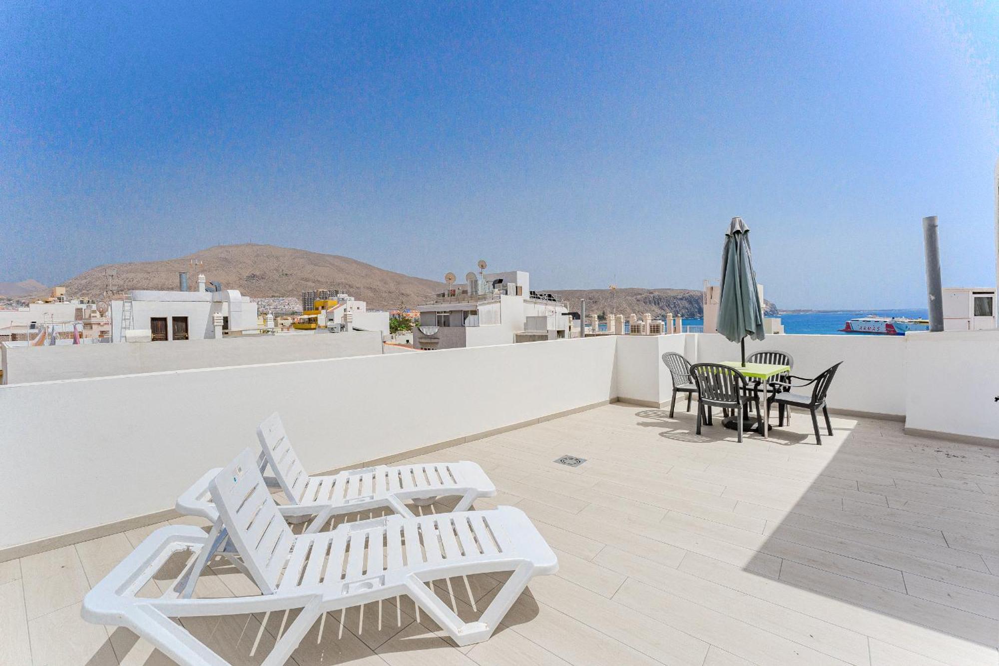 Few Steps From The Beach Hostel In Los Cristianos 아로나 외부 사진